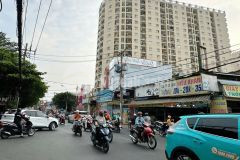 Chính chủ gửi bán nhà ngang 5m phan huy ích xe hơi ngủ nhà 70m2 4 lầu btct gần chợ 8.5 tỷ