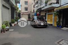 Bán nhà cũ tiện xây mới hẻm xe hơi khu cao tầng nhỉnh 5 tỷ