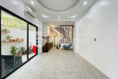 Bán nhà phố minh khai lô góc 2 thoáng,ngõ rộng oto đỗ sát nhà, dt 42m giá 6.88 tỷ sđcc