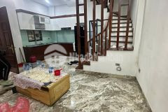 Bán nhà ngọc lâm, long biên 33m2, 5t, chỉ 7,75 tỷ lô góc, ô tô đỗ cửa