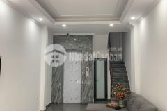 Bán nhà mặt phố đống đa, 5 tầng thang máy, vỉa hè siêu rộng, ô tô dừng đỗ, kinh doanh.