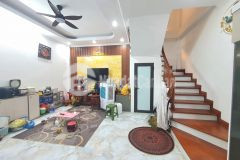 Bán nhà đường kim ngưu, hai bà trưng, 5 tầng nhà đẹp, ô tô đỗ cổng