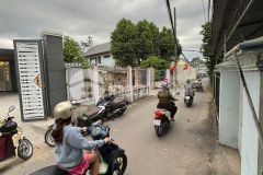 Cần tiền làm ăn bán lại căn nhà 143m2 ở hóc môn giá 1 tỷ 050 triệu.