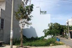 Bán gấp lô đất 4,2tỷ, nằm ngay lô gốc. 81m. trước mua 5tỷ nay ngộp bank cắt lỗ 800.