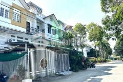 Nhà mặt tiền trệt, lửng, lầu 4 phòng ngủ 3 wc đường trần văn sắc kdc nông thổ sản 3.1 tỷ