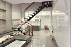 Bán nhà long biên 20m ra phố nhà mới full nội thất ở ngay