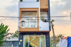 Cg. nhà trệt 2 lầu kdc hồng loan vừa hoàn thiện, trục đường d4 sung túc bậc nhất khu.