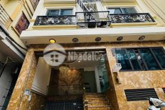 Bán 180m 9 tầng 8m.mặt tiền. võ chí công cầu giấy.thu 5 tỷnăm