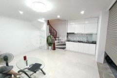 Bán nhà minh khai mặt ngõ kinh doanh,oto đi qua cửa, dt 32m giá 5.3 tỷ sổ đỏ chính chủ