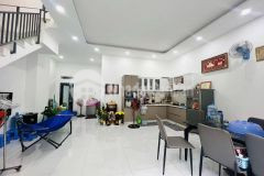 Nhà đẹp gần chợ tân hương 69m², 3 tầng, 4pn giá chỉ 6.5 tỷ tl sổ riêng