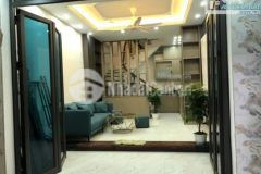 Hoàng quốc việt 40m2 5 tầng giá chỉ 7.8 tỷ thương lượng nhẹ