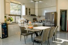 Bán villa đẹp view thung lũng doanh thu ổn định 100trtháng
