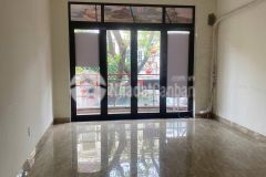 Cho thuê nhà 2 tầng gần trung tâm hành chính.