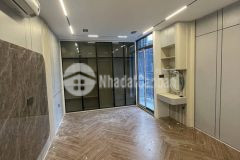 Bán nhà phân lô vip sát sân golf long biên full nội thất gara ô tô thang máy