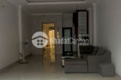 Bán nhà ngõ 68 cầu giấy, quận cầu giấy, ô tô đỗ cổng,thang máy, 40m2, 6 tầng, nhỉnh 11 tỷ