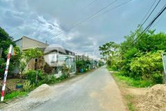 Ngộp bán 172m2 thổ cư, xã tân phú trung giá 650 triệu có sổ hồng riêng.