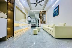 Bán nhà vĩnh hưng 20m ô tô tránh 36m2 5 tầng 5.7 tỷ