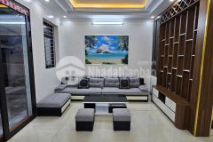 Trung tâm hoàng mai nhà đẹp sân rộng sạch sẽ, dt 40m giá 5.8 tỷ sđ nở hậu