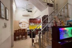 Bán nhà đẹp dân xây đường cầu giấy. dt 40m2. mt 4,5m. 5 tầng. giá 8,56 tỷ.