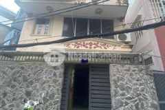 Nhà cũ bán đất mặt phố 399 âu cơ 122m2 x 3t x mt 6m o to 2 chiều lô góc