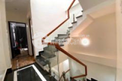 Hiếm nhà mới 4pn hẻm xe hơi lý chính thắng trung tâm q3 80m² sổ hồng chính chủ