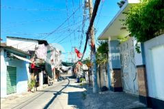 Bán nhà ngay cầu vượt linh xuân, tp thủ đức, 2 tầng, xe hơi quay đầu, 68m², nhỉnh 3 tỷ.