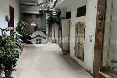 Bán nhà dân xây, trung tâm ngọc lâm 40m, 4t, mt3.8m, ô chờ thang máy, cách 15m ô tô tránh.