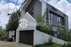 Căn biệt thự là sự kết hợp hoàn hảo giữa kiến trúc và công năng sử dụng.