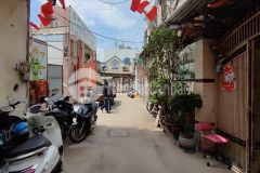 Hiếm, hẻm xe hơi giáp phạm văn đồng, giảm chào 200tr, dtsd 61m2, chỉ 4 tỷ.