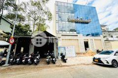 Toà nhà building văn phòng. mặt tiền trung tâm quận 5.