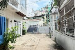 Không có căn thứ 2 tại phú nhuận 4.5x13 trệt, lầu hẻm trước rộng 6m 8 tỷ