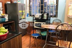 Nhà dân xây lệch tầng 2 thoáng trước sau gia quất công viên ngọc thụy to nhất long biên