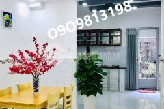 Bán nhà quận 1 shr sang tên giao ngay.