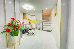 Bán nhà bạch mai lô góc thoáng sáng, gần phố gần oto, giá 4.9 tỷ đủ công năng, sđcc