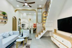 Xe hơi tới nhà vị trí đẹp 1p ra siêu thị emart gần mt quang trung ngang 7m nở hậu