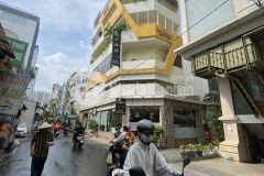 Bán nhà hẻm 666 đường 3 tháng 2 quận 10.dt4,7x15m.giá 14,5 tỷ