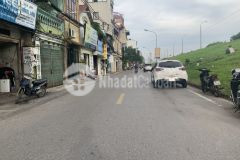 Mặt phố bát khối mặt ngõ lô góc trong đê 95m 15xtỷ mặt tiền rộng giá tốt đầu tư