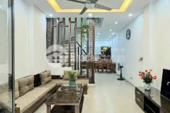 Siêu phẩm bán nhà đẹp nguyễn văn cừ long biên, ô tô vào nhà, gần phố, giá mềm