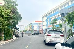 Bán chdv gần cách mạng tháng 8,tân bình, 4 tầng,10pn, ngang 5.3m, 75m2, tn 500trnăm, 10.3 tỷ