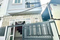 Nhà sổ riêng thổ cư 2.4 tỷ1 lầu 1 trệt65 m2, đường ô tô