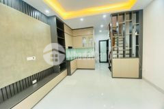 Bán nhà giáp nhị thịnh liệt, dt38m,giá hơn 8 tỷ, oto đỗ cổng, thang máy