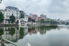 Cần bán nhà dân xây bồ đề long biên 31m, 4t, mt3.2m, nhỉnh 5 tỷ, lô góc,thoáng,ngõ thông