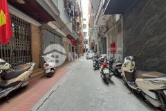 Bán nhà hoàng quốc việt. cầu giấy. ô tô. vỉa hè. dt 41m2. mt 4,5m. 4 tầng. giá 15,5 tỷ.