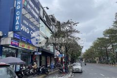 Sát công viên cầu giấy ba gác đỗ cửa tum rộng rãi thoáng đãng ở cực sướng 45m2 hơn 8 tỷ