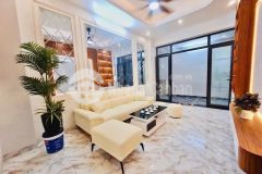 Bán nhà thịnh liệt giáp nhị, dt55m,giá hơn 9 tỷ,ngõ nông, oto gần