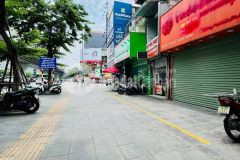 Bán nhà mặt phố đại la vị trí đắc địa vỉa hè rộng 10m ngay ngã tư chợ mơ phù hợp xây mới