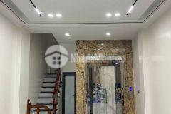 Phố nguyễn văn cừ dt 44m² mt 3.5m, 6 tầng, 9.6 tỷ thang máy.