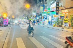 Nhà hxh đậu cửa gần cv làng hoa, p9, gò vấp, dt60m2,chỉ nhỉnh 7 tỷ