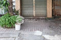 Siêu phẩm, giá cực mềm, căn áp góc, vỉa hè đá bóng, kd các loại. nhà mặt phố long biên hà nội