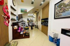Bán nhà đường đê la thành nhỏ, đống đa, nhà đẹp ở luôn, 2 thoáng, gần phố